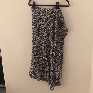 Reformation ties wrap skirt (size small) with navy and white flower pattern!